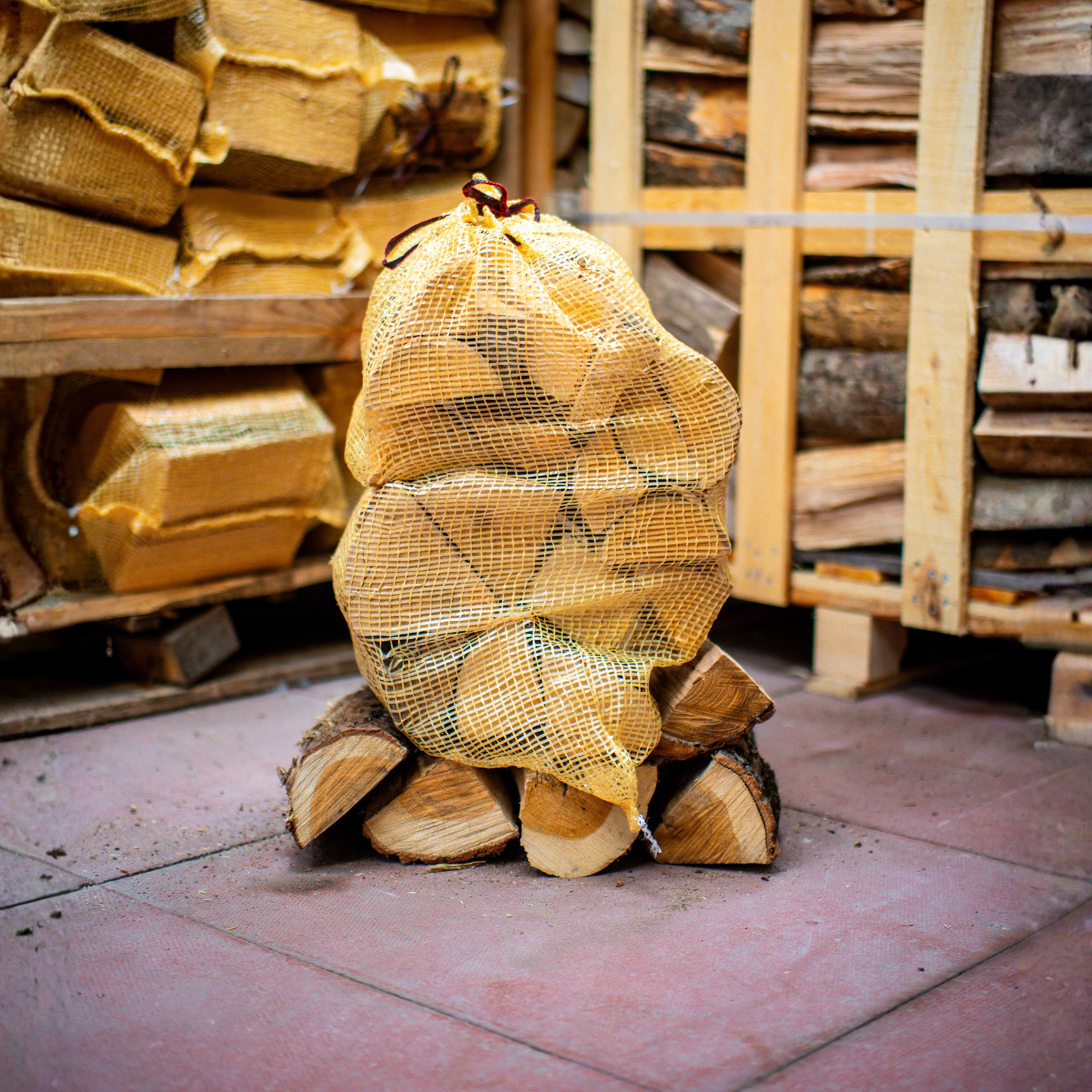 Odyn Rhwyd Pren Caled Lludw Sych